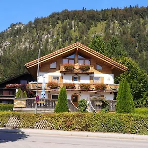 Maison d'hôtes Gaestehaus Muenchner Kindl, Reit im Winkl